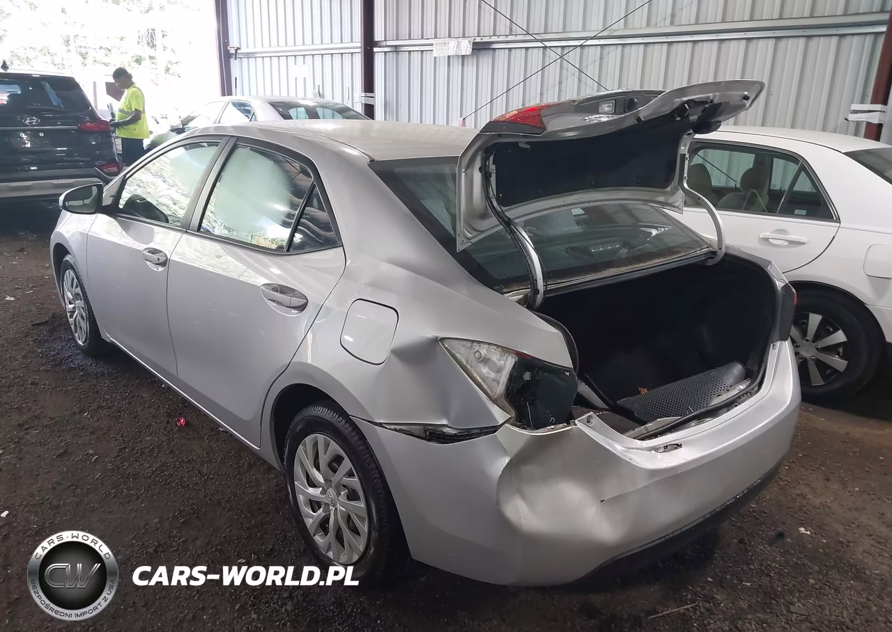 2017 Toyota Corolla Le VIN:2T1BURHE5HC807830 - 3