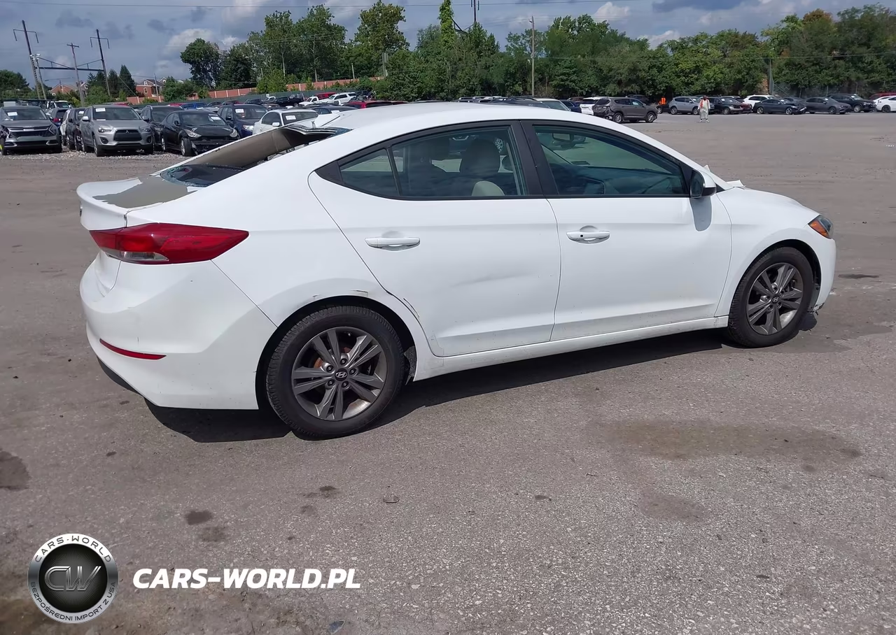 2017 Hyundai Elantra Value Edition VIN:5NPD84LF1HH122849 - 4