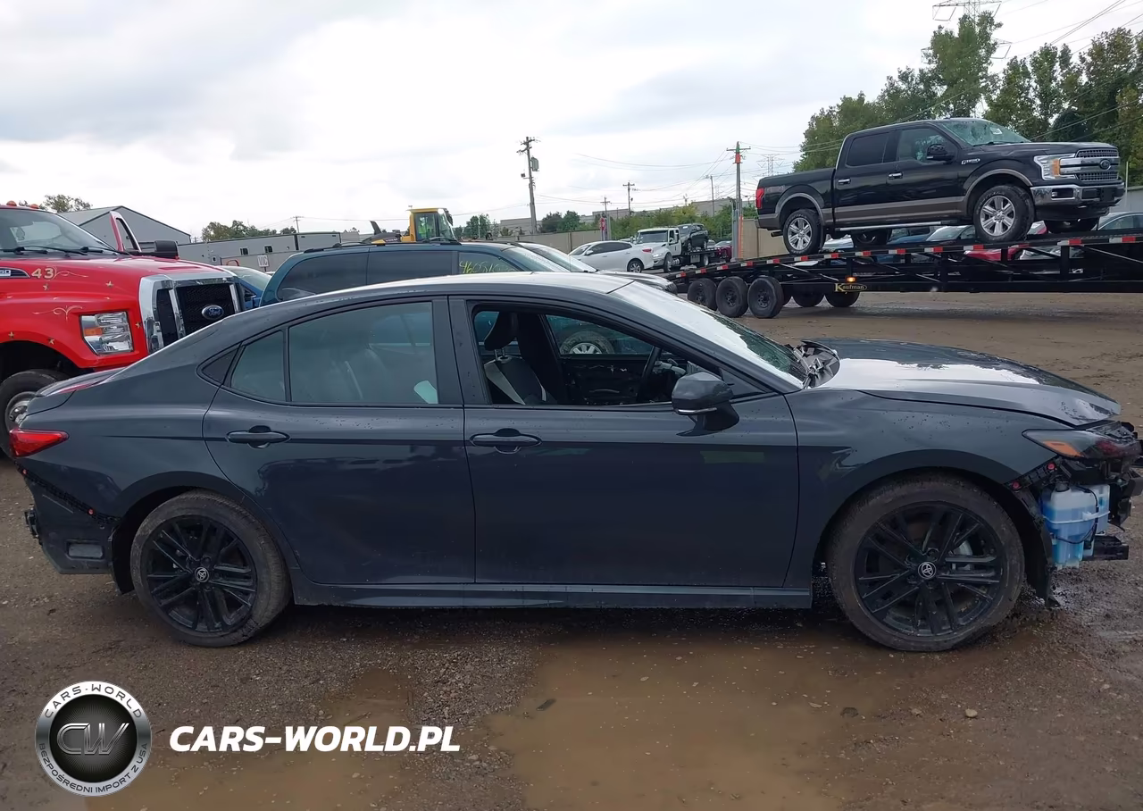 2026 Toyota Camry Se VIN:4T1DAACK2TU272785 - 14