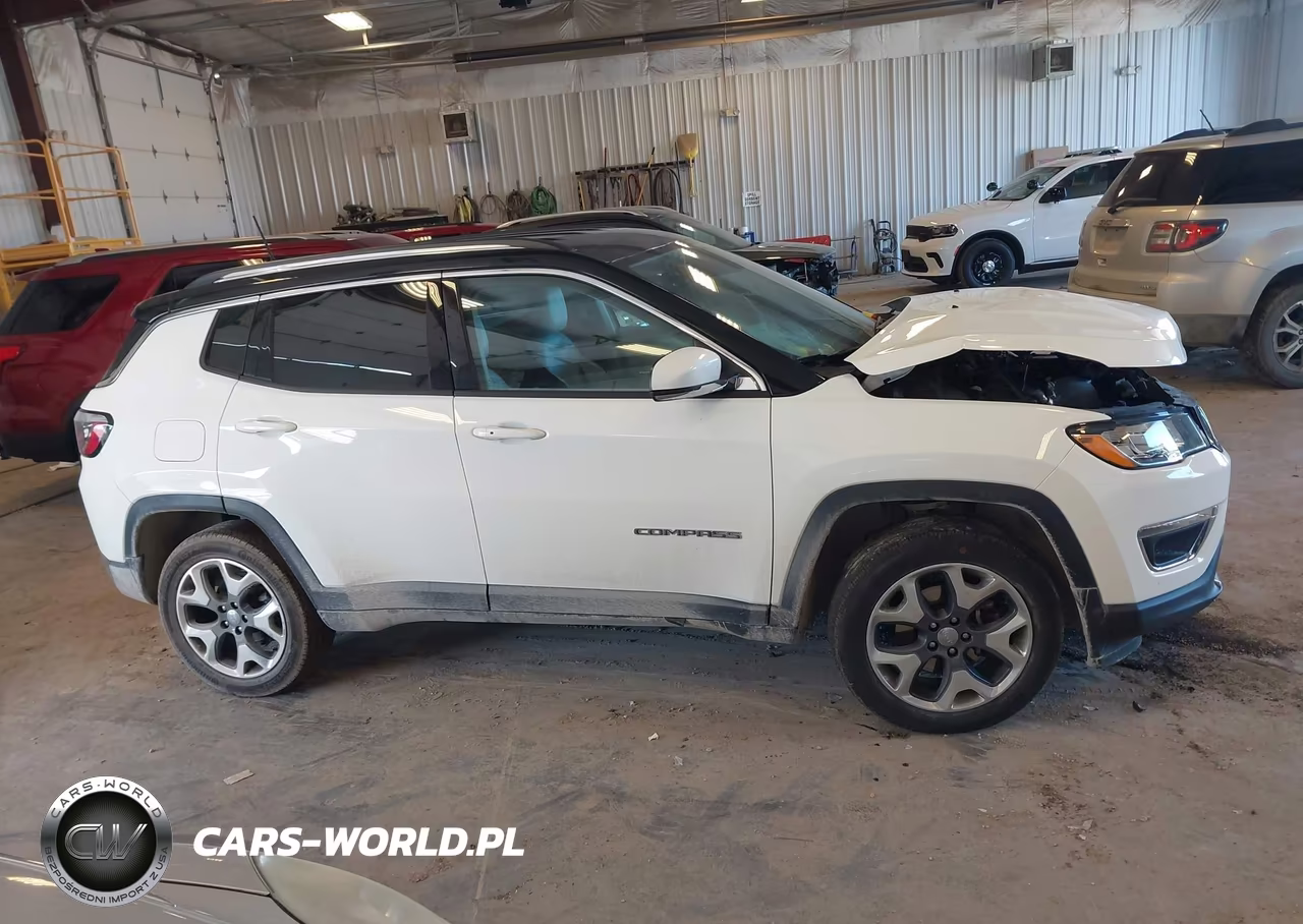 2018 Jeep Compass Limited 4X4 VIN:3C4NJDCB3JT372539 - 13