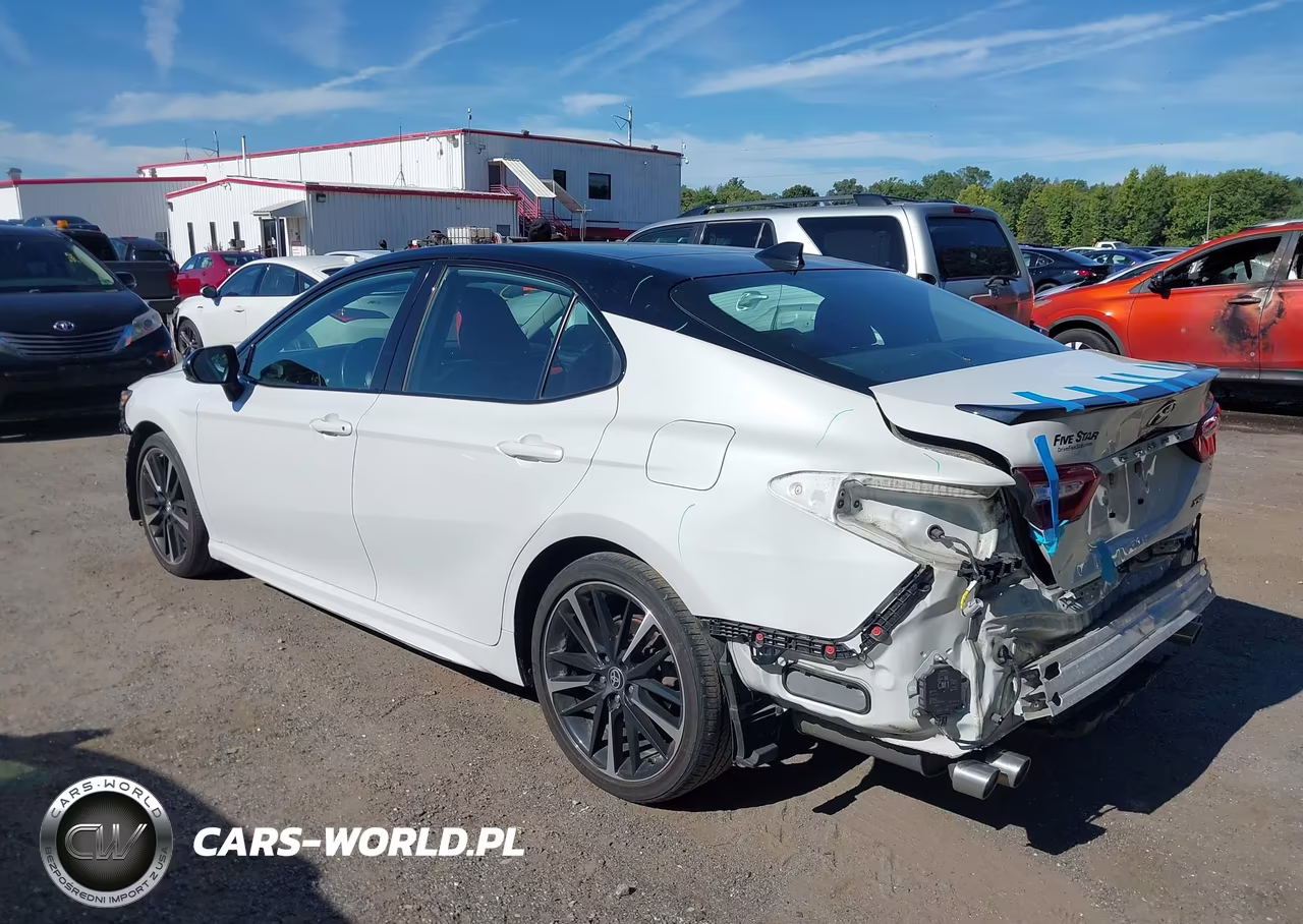 2019 Toyota Camry Xse VIN:4T1B61HK8KU183609 - 3