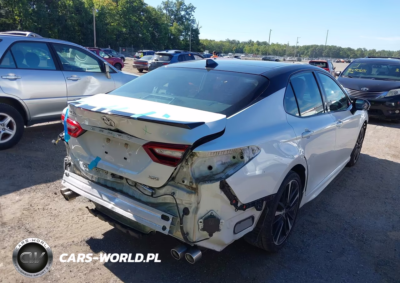 2019 Toyota Camry Xse VIN:4T1B61HK8KU183609 - 4
