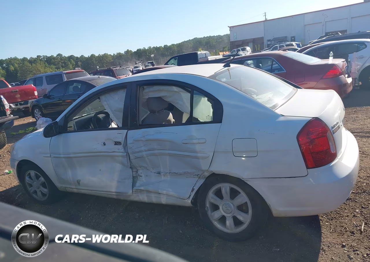 2006 Hyundai Accent Gls VIN:KMHCN46C96U028156 - 14