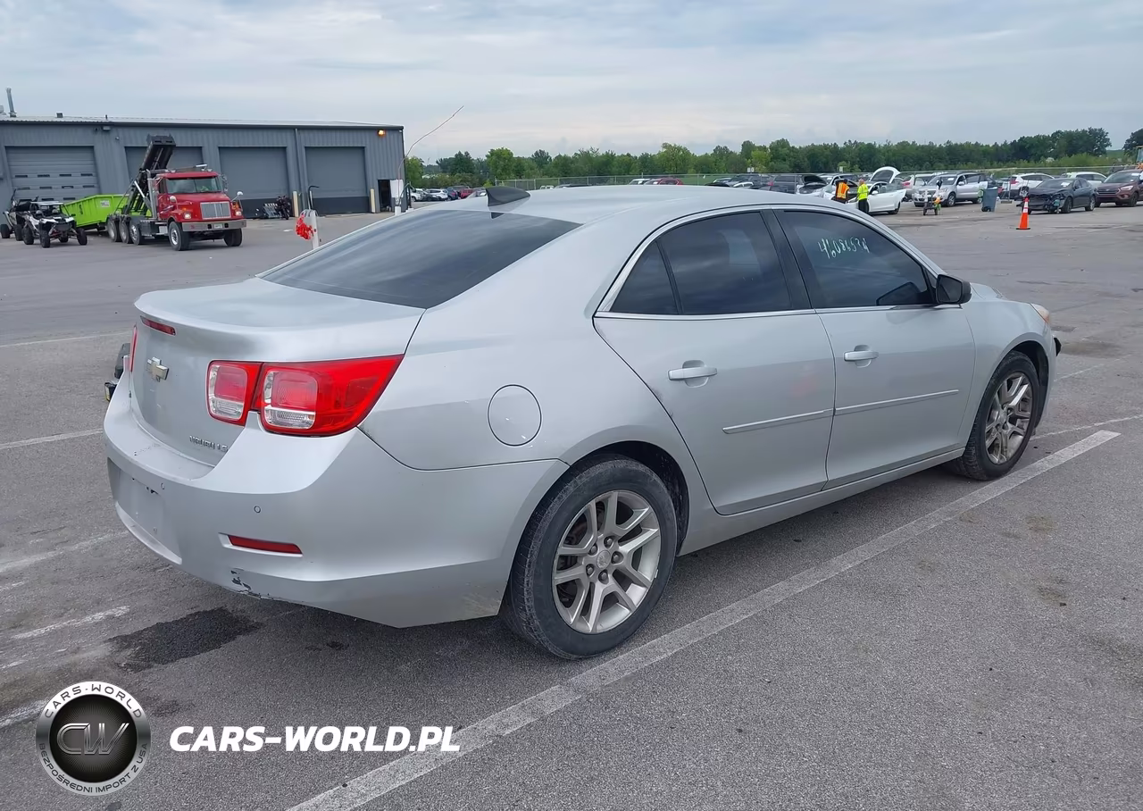 2015 Chevrolet Malibu Ls VIN:1G11B5SL8FF255223 - 4