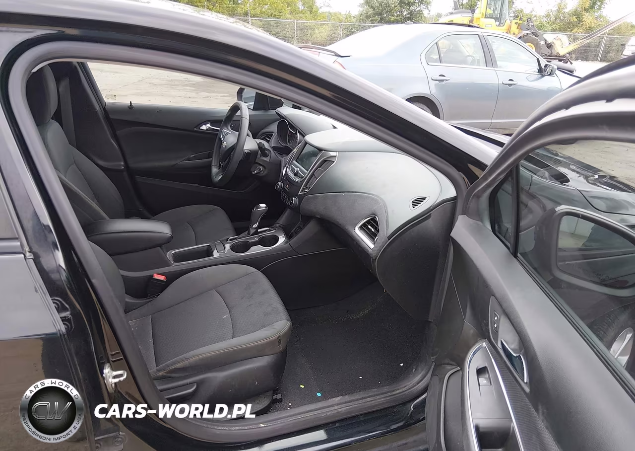 2019 Chevrolet Cruze Ls VIN:1G1BC5SM9K7130827 - 4