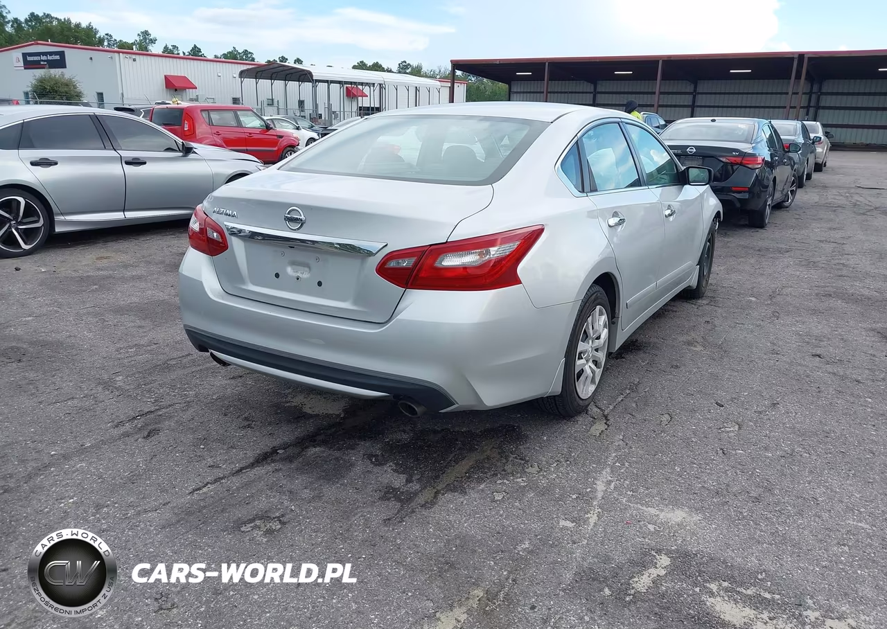 2018 Nissan Altima 2.5 S VIN:1N4AL3AP5JC254351 - 4