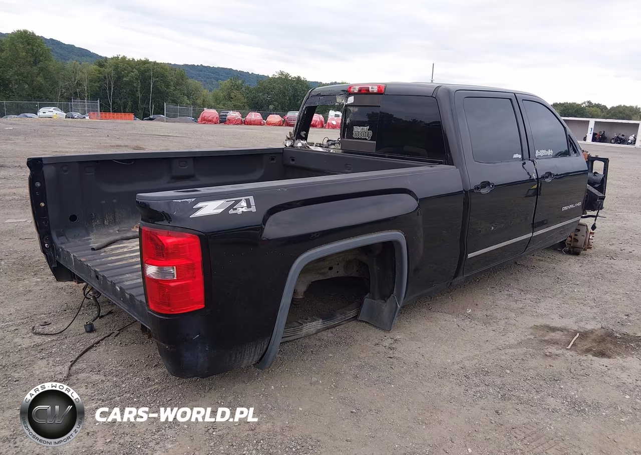 2015 GMC Sierra 2500Hd Denali VIN:1GT120E87FF641018 - 4