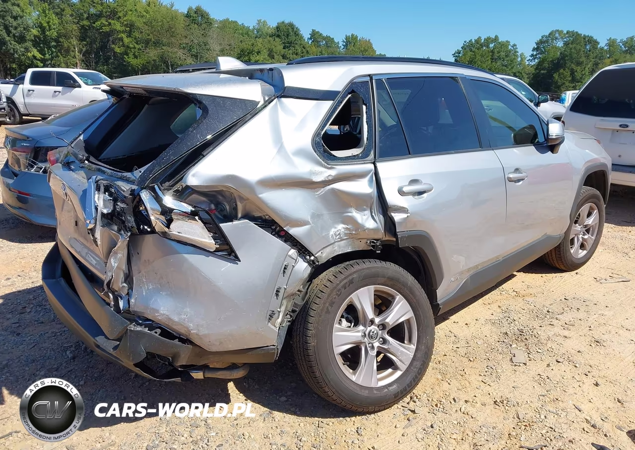 2024 Toyota Rav4 Hybrid Xle VIN:JTMRWRFV1RJ059806 - 4
