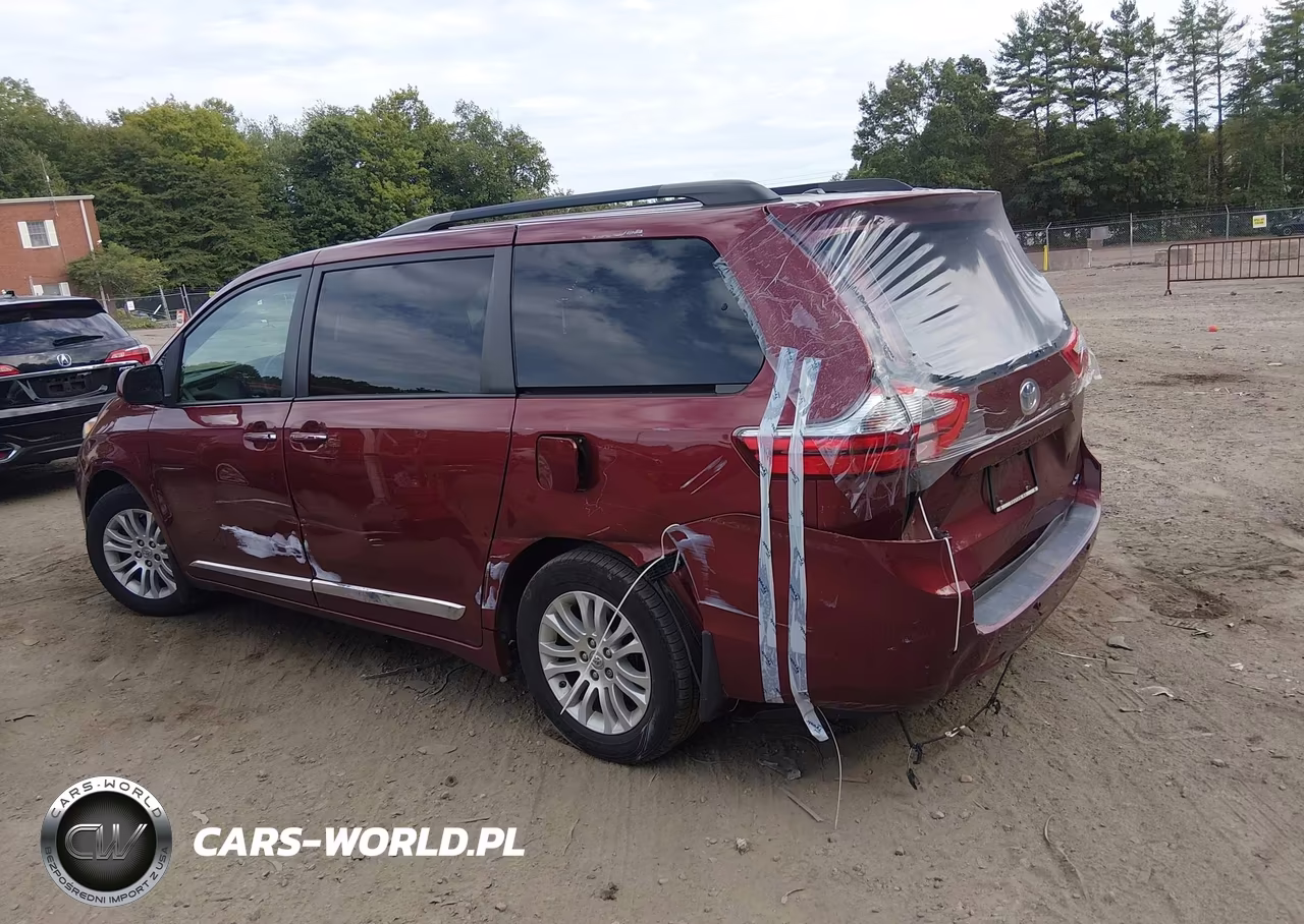 2017 Toyota Sienna Xle 8 Passenger VIN:5TDYZ3DC1HS818733 - 14