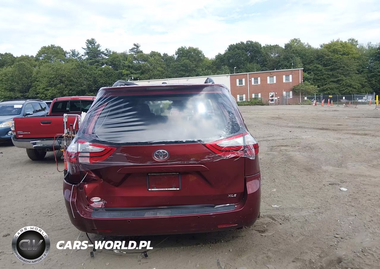 2017 Toyota Sienna Xle 8 Passenger VIN:5TDYZ3DC1HS818733 - 16