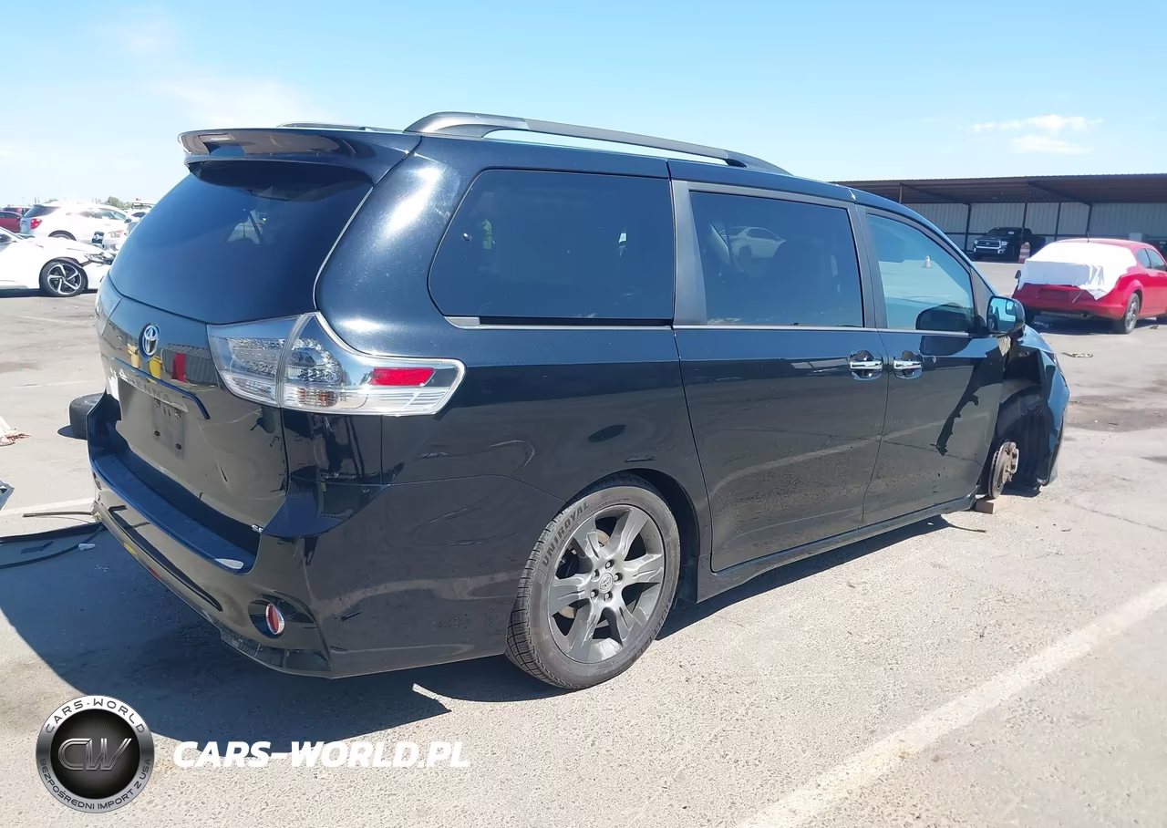2015 Toyota Sienna Se 8 Passenger VIN:5TDXK3DC3FS559000 - 4