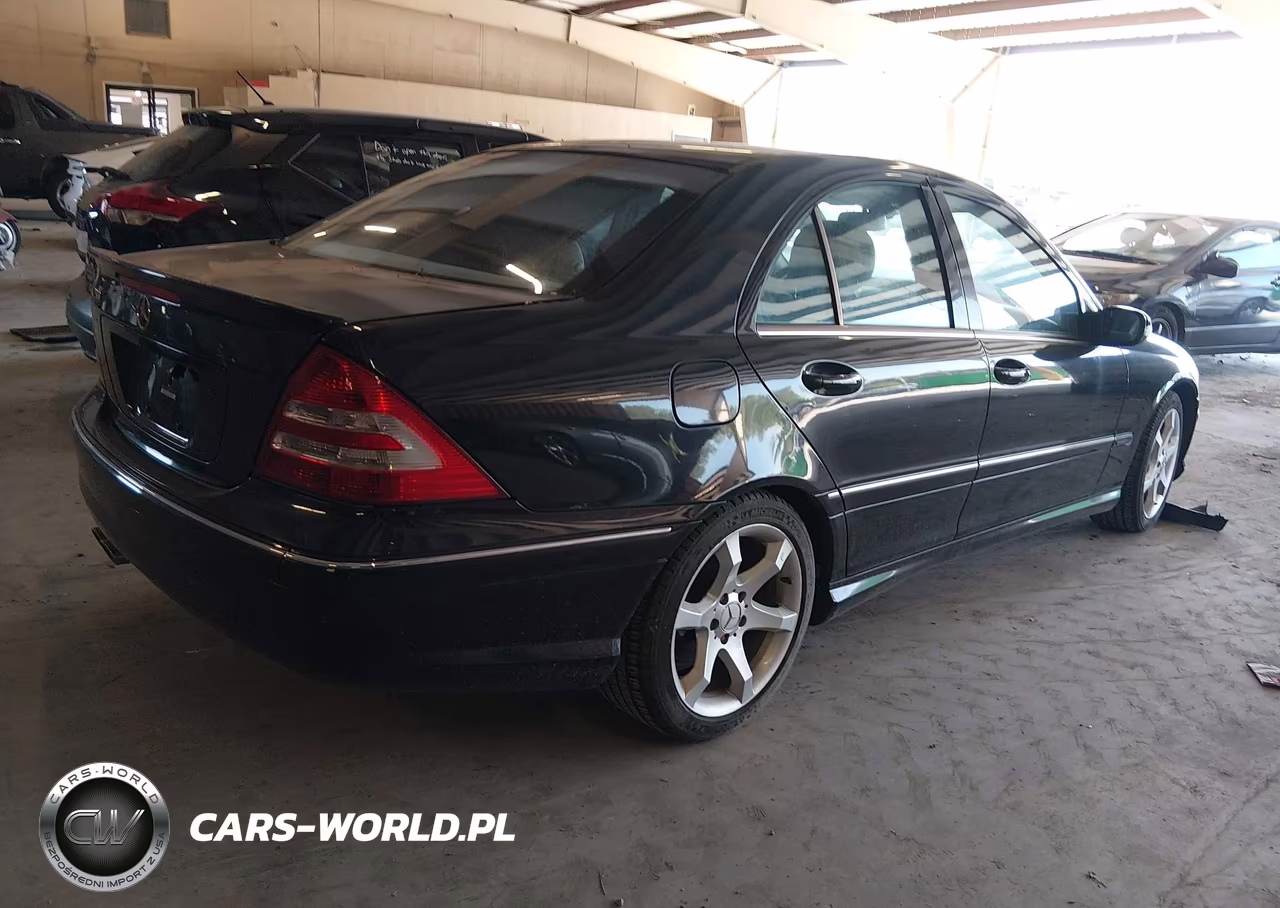 2007 Mercedes-Benz C 230 Sport VIN:WDBRF52H37F913136 - 4