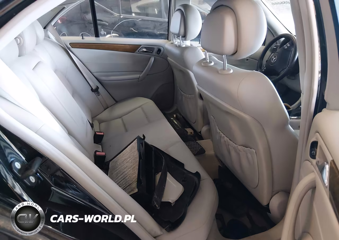 2007 Mercedes-Benz C 230 Sport VIN:WDBRF52H37F913136 - 8