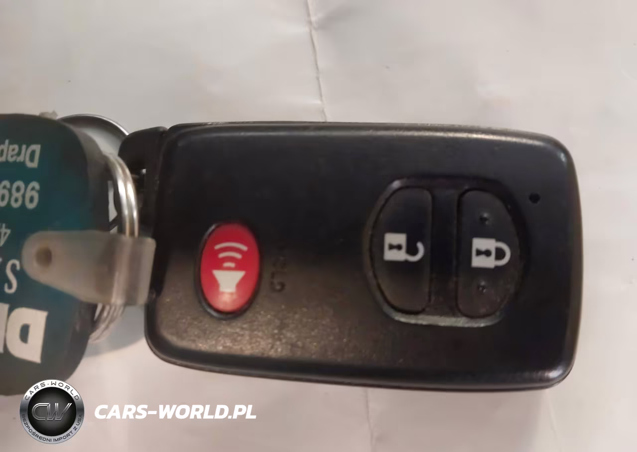 2013 Toyota Prius Two VIN:JTDKN3DU4D5568267 - 11