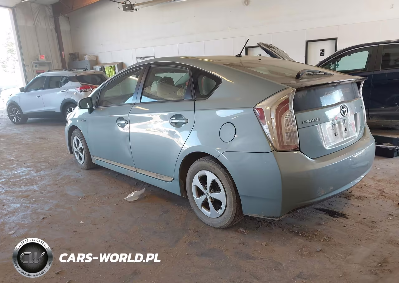 2013 Toyota Prius Two VIN:JTDKN3DU4D5568267 - 3