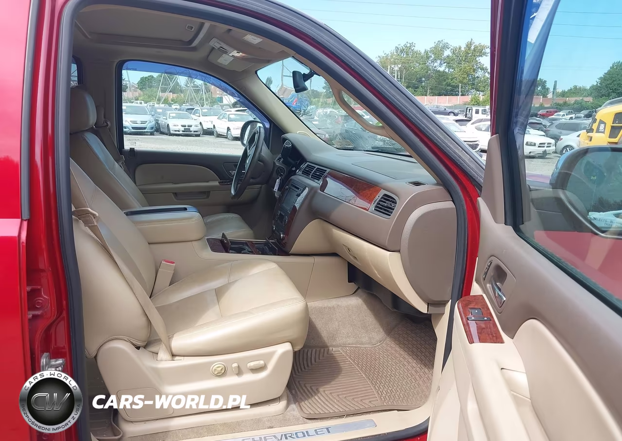 2014 Chevrolet Tahoe Ltz VIN:1GNSKCE08ER116134 - 5