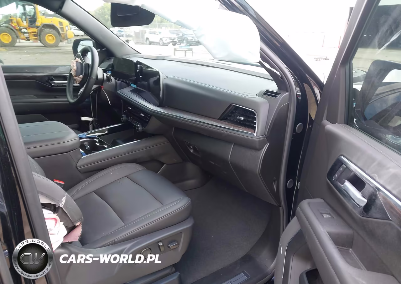 2026 Chevrolet Suburban Lt, Rwd VIN:1GNS5CKD1TR388231 - 5