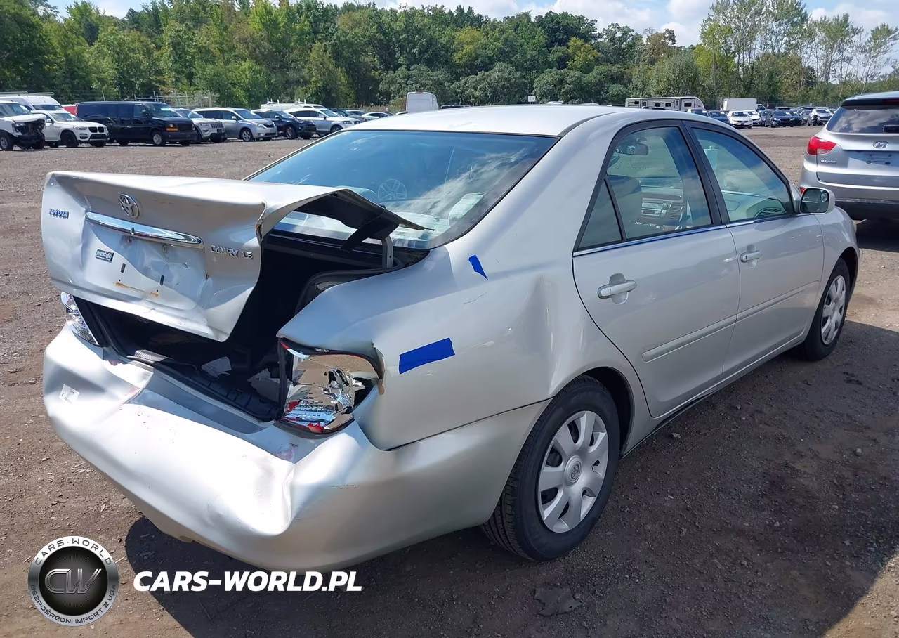 2003 Toyota Camry Le VIN:4T1BE32K23U729149 - 12