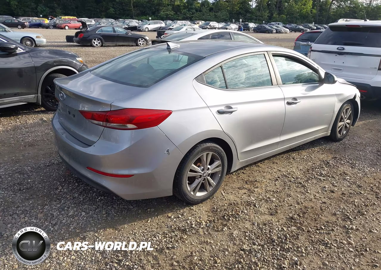 2017 Hyundai Elantra Se VIN:5NPD84LFXHH018649 - 4