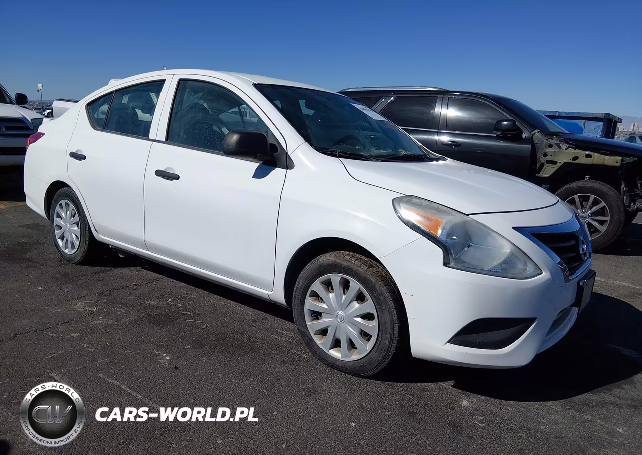 2015 Nissan Versa 1.6 S+