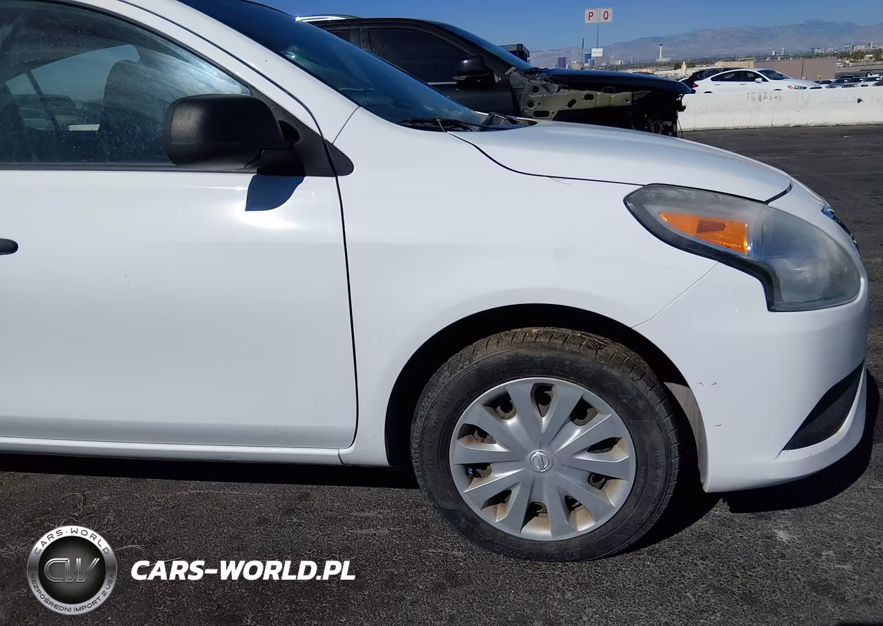 2015 Nissan Versa 1.6 S+ VIN:3N1CN7AP5FL901043 - 12