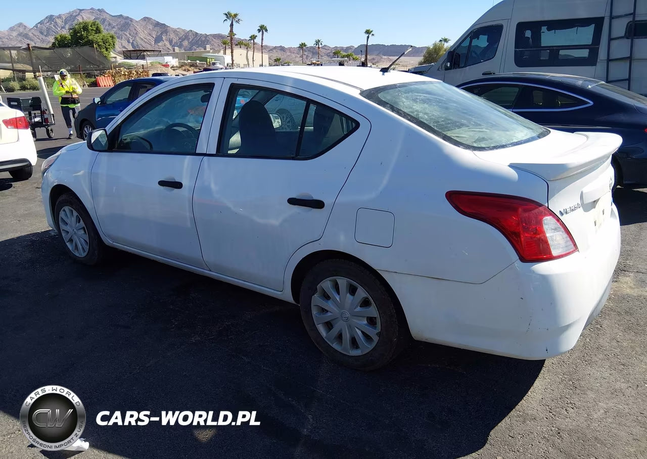 2015 Nissan Versa 1.6 S+ VIN:3N1CN7AP5FL901043 - 3