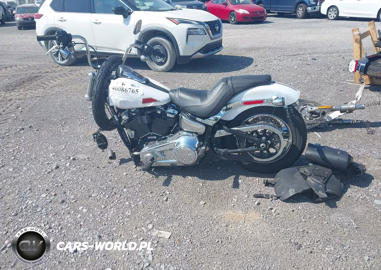 2026 Harley-Davidson Softail Custom VIN:1HD1BK91XTB037571 - 13
