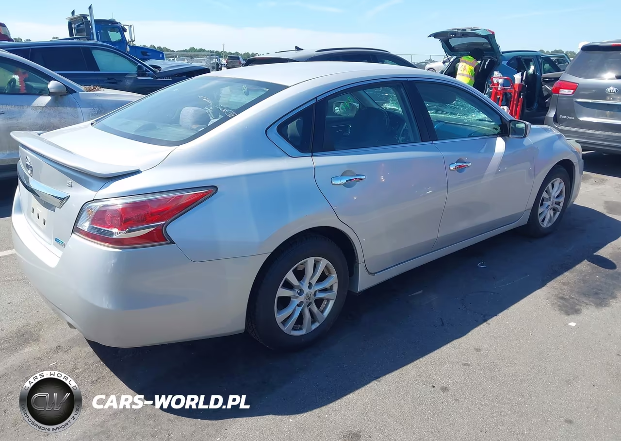 2014 Nissan Altima 2.5 S VIN:1N4AL3AP7EC162907 - 4