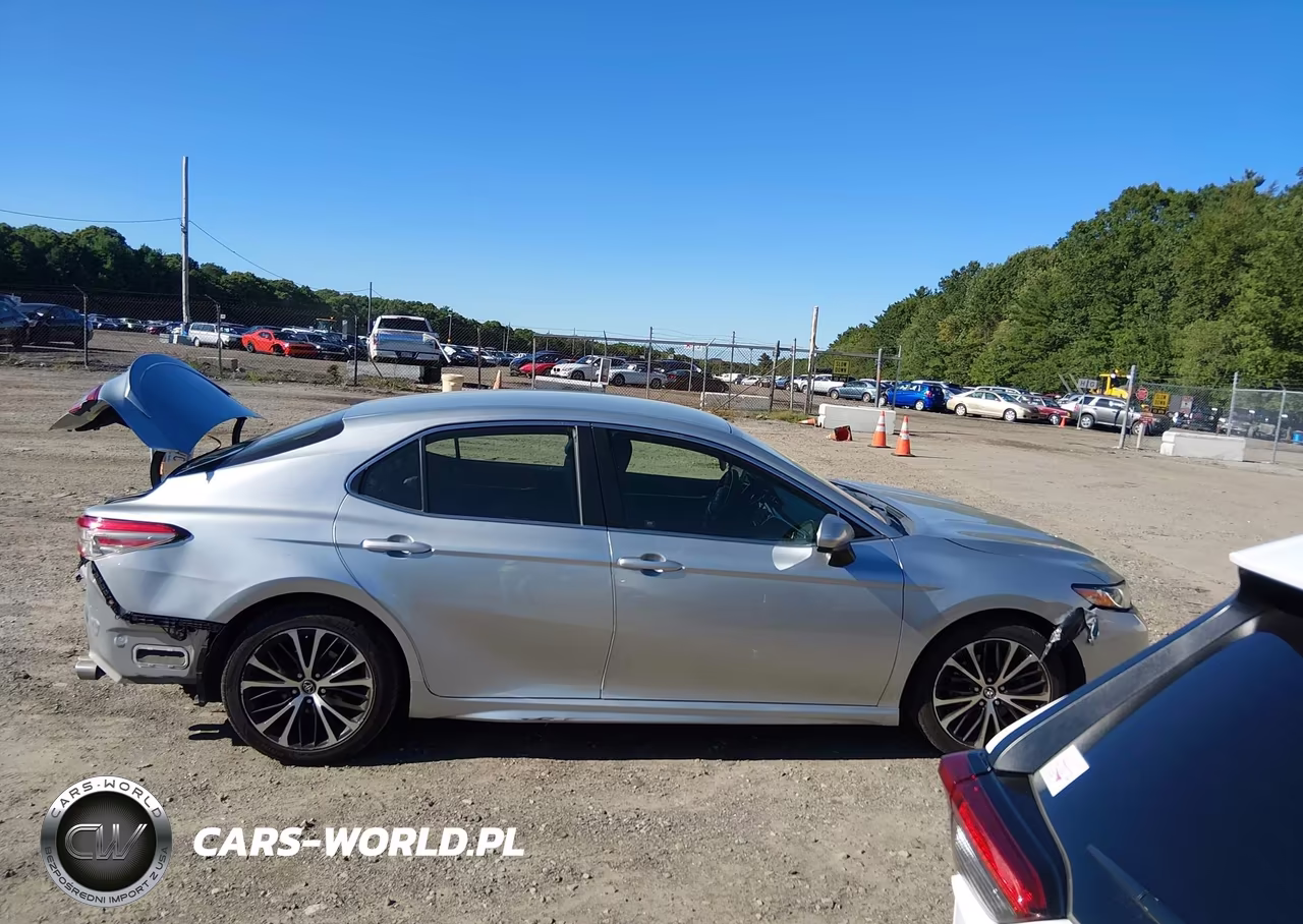 2018 Toyota Camry Se VIN:JTNB11HK2J3016231 - 13