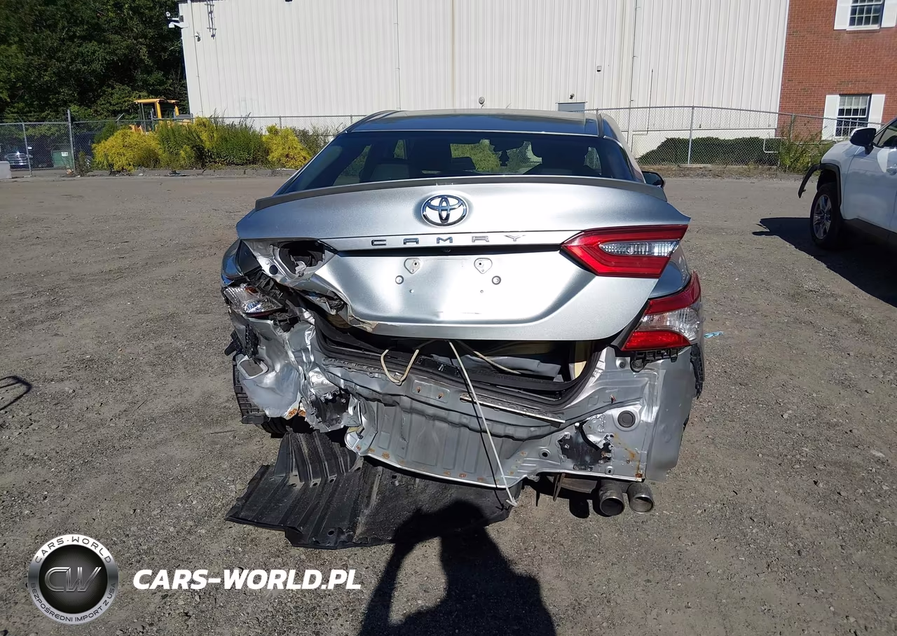 2018 Toyota Camry Se VIN:JTNB11HK2J3016231 - 16