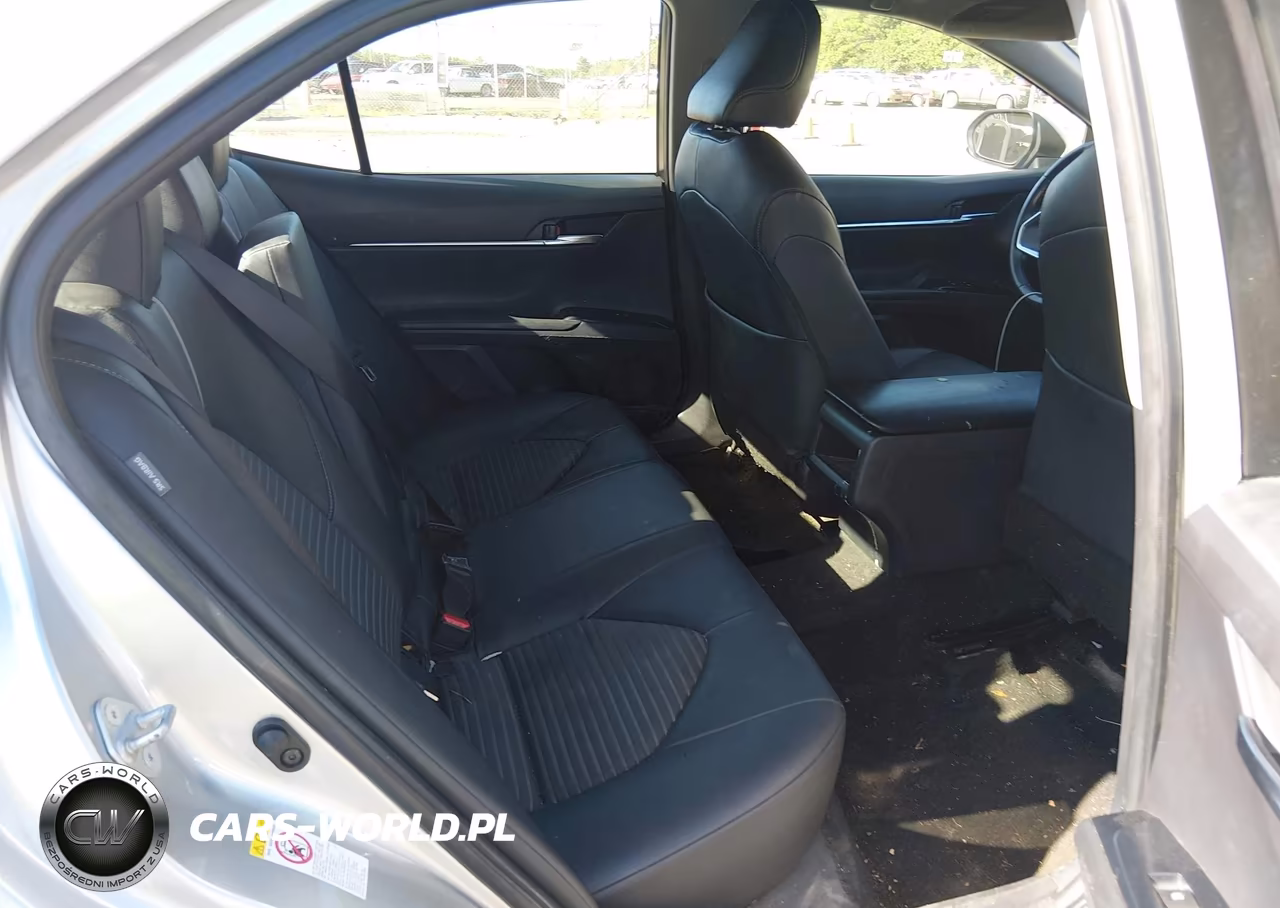2018 Toyota Camry Se VIN:JTNB11HK2J3016231 - 8