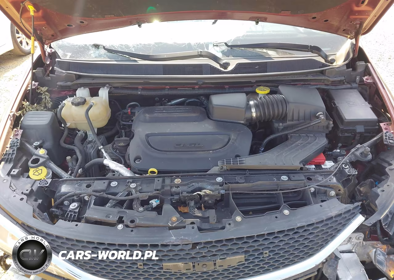 2019 Chrysler Pacifica Touring L VIN:2C4RC1BG6KR554876 - 10