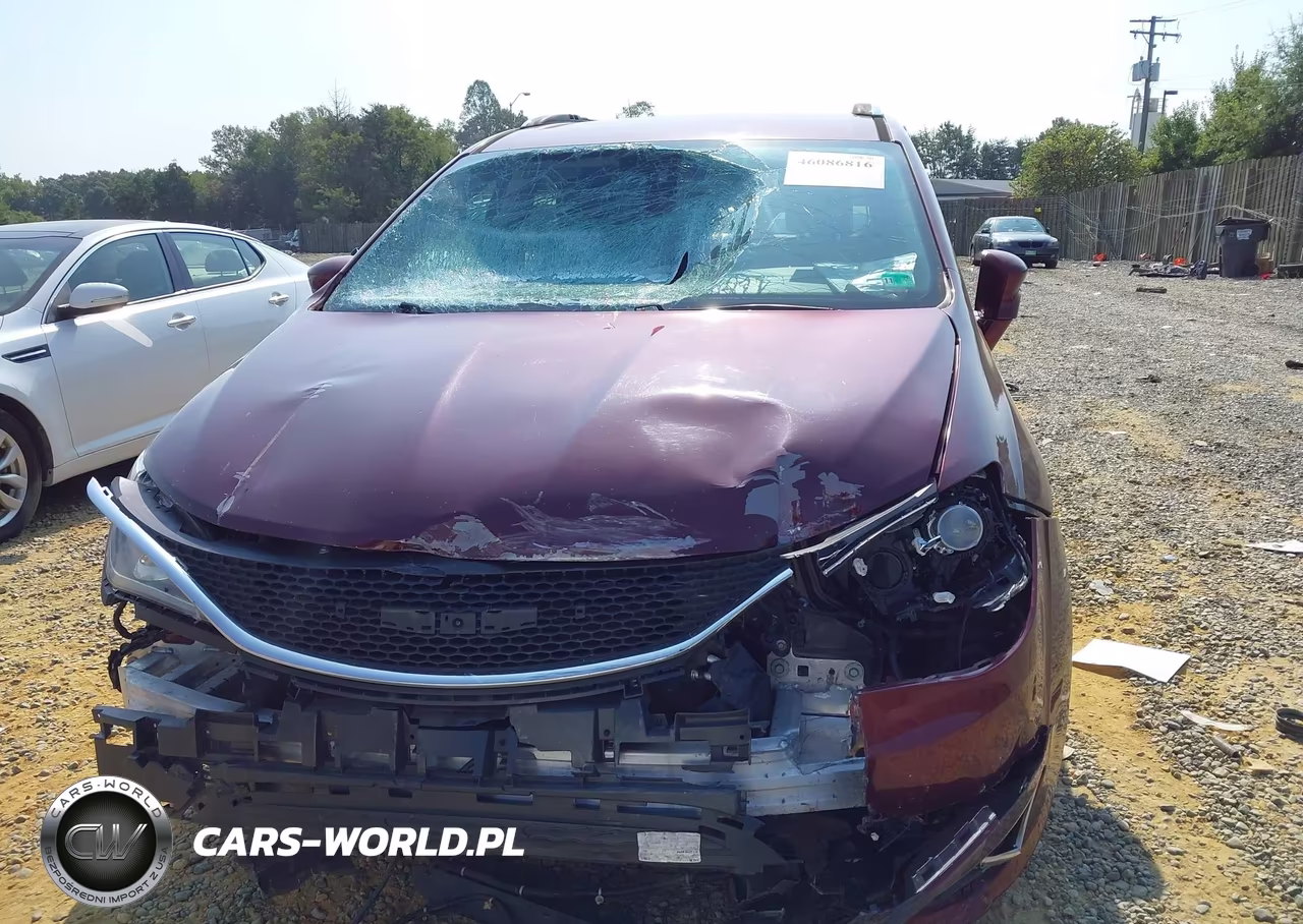 2019 Chrysler Pacifica Touring L VIN:2C4RC1BG6KR554876 - 13