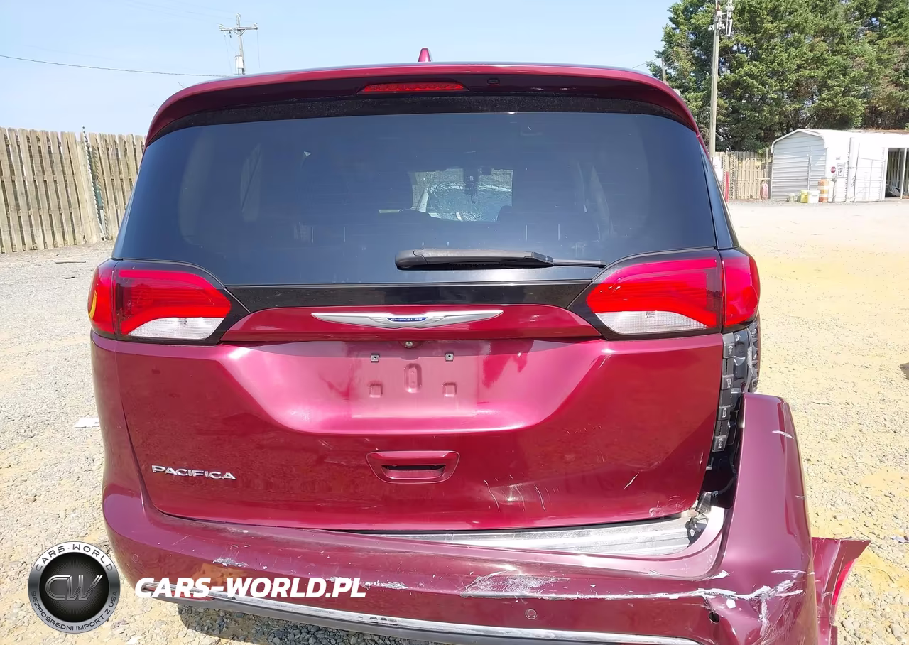 2019 Chrysler Pacifica Touring L VIN:2C4RC1BG6KR554876 - 17