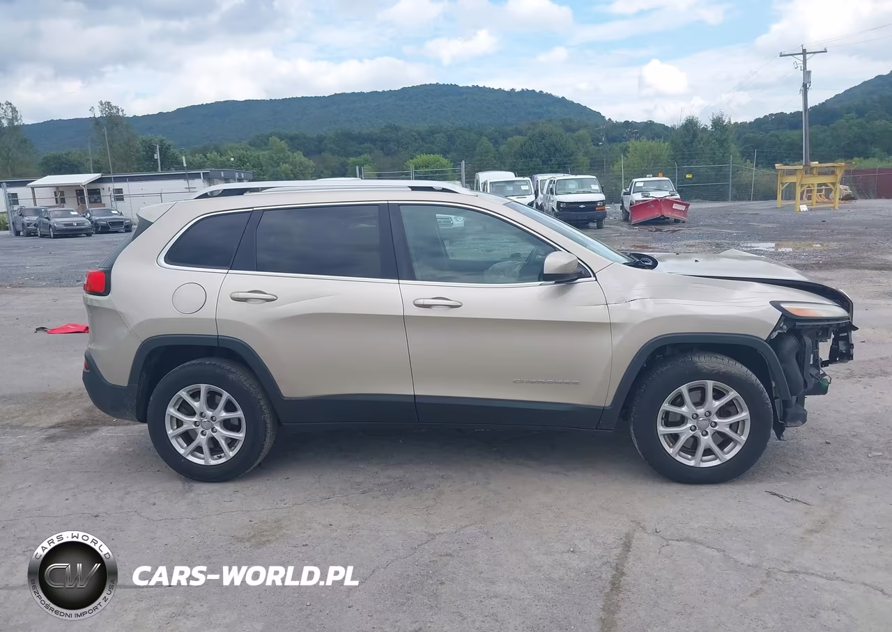 2015 Jeep Cherokee Latitude VIN:1C4PJMCS0FW529437 - 14