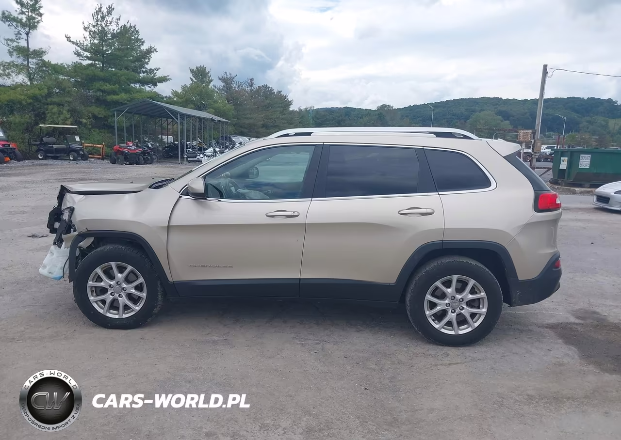 2015 Jeep Cherokee Latitude VIN:1C4PJMCS0FW529437 - 15