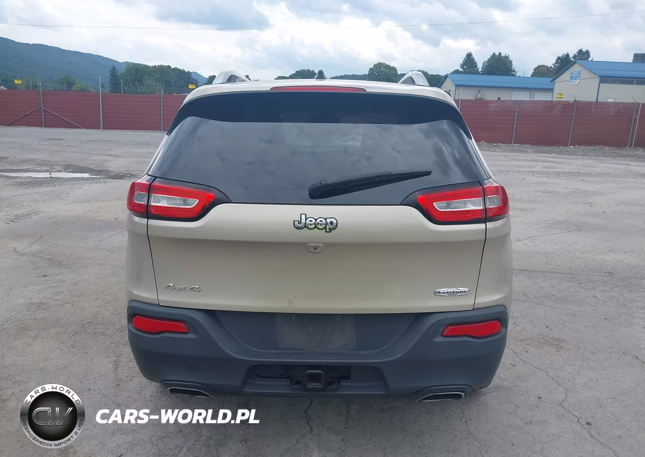 2015 Jeep Cherokee Latitude VIN:1C4PJMCS0FW529437 - 17
