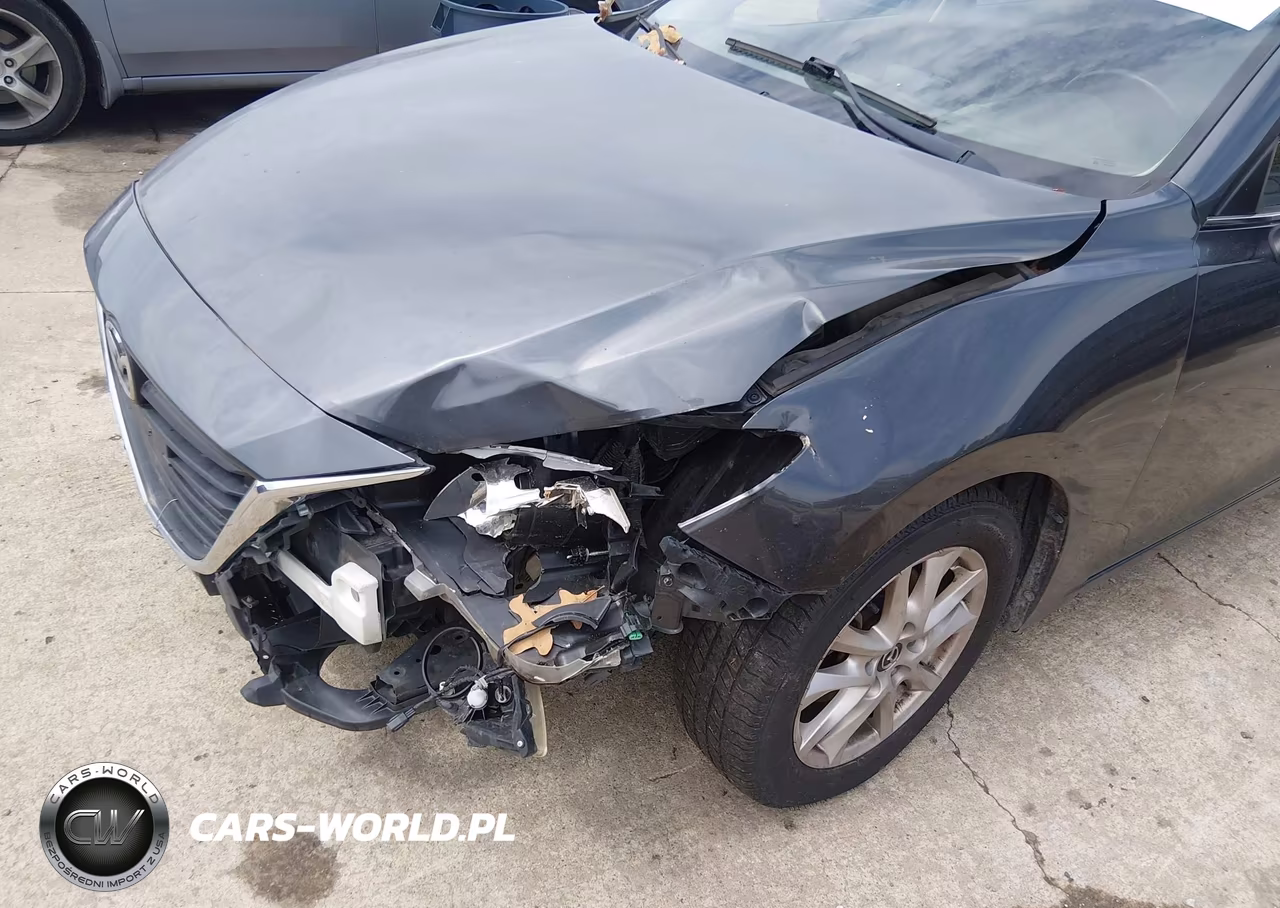 2014 Mazda Mazda3 I Touring VIN:JM1BM1V75E1110035 - 4