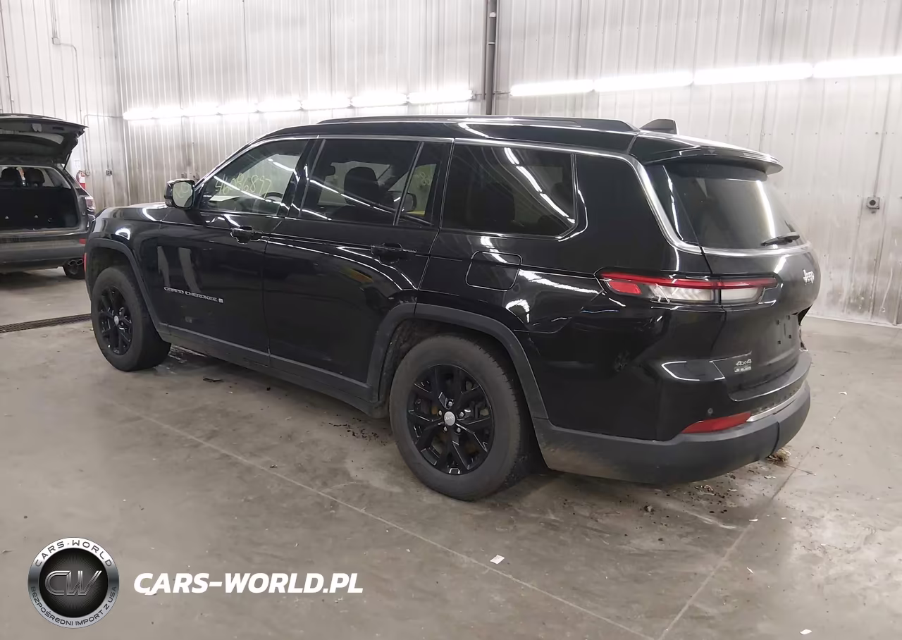 2023 Jeep Grand Cherokee L Limited 4X4 VIN:1C4RJKBG9P8841269 - 3