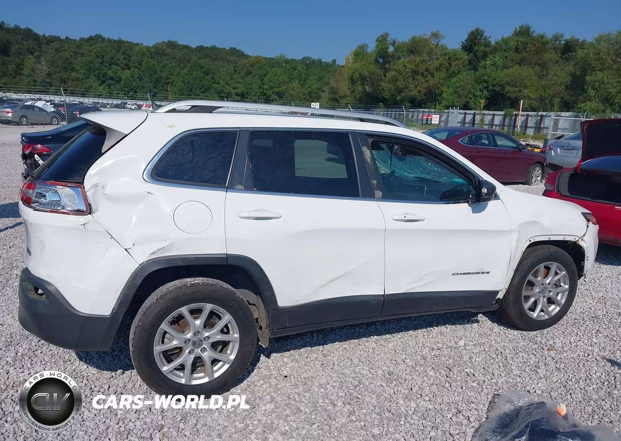 2018 Jeep Cherokee Latitude Plus Fwd VIN:1C4PJLLB6JD590659 - 13