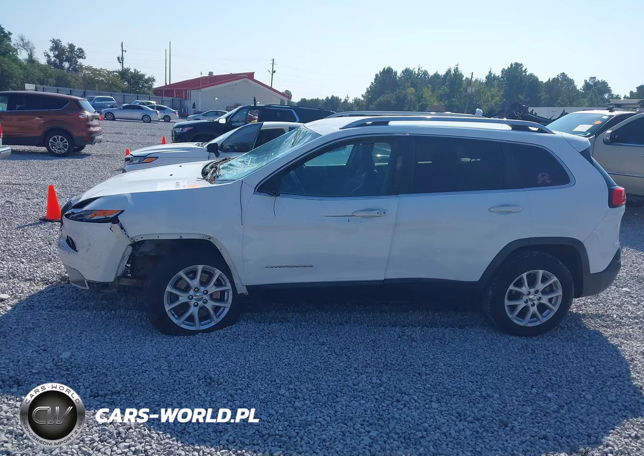 2018 Jeep Cherokee Latitude Plus Fwd VIN:1C4PJLLB6JD590659 - 14