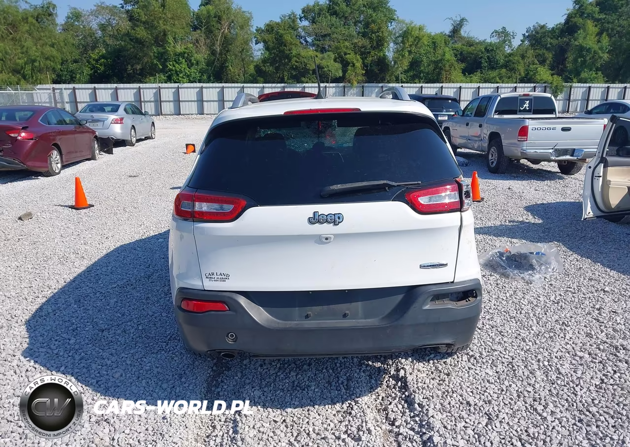 2018 Jeep Cherokee Latitude Plus Fwd VIN:1C4PJLLB6JD590659 - 16