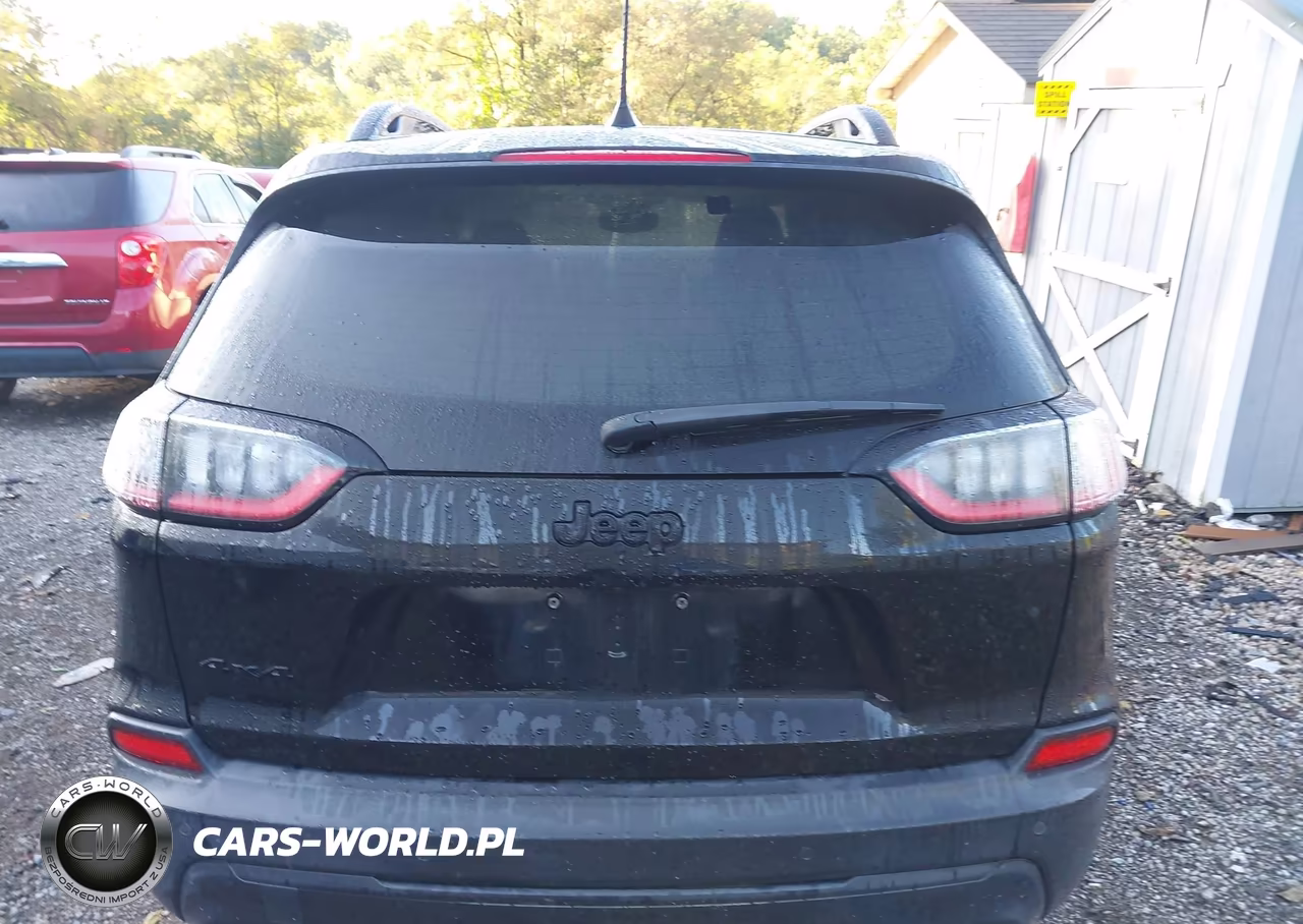 2023 Jeep Cherokee Altitude Lux 4X4 VIN:1C4PJMMB4PD107571 - 16