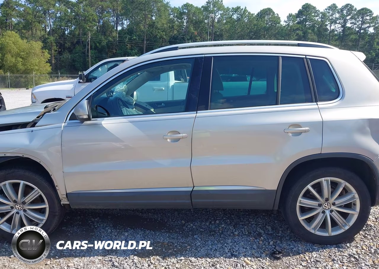 2012 Volkswagen Tiguan Se VIN:WVGAV7AX2CW523673 - 15