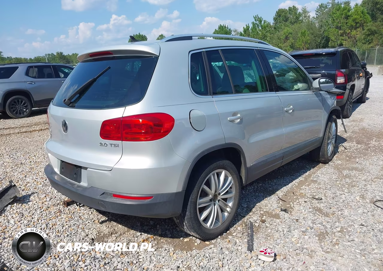 2012 Volkswagen Tiguan Se VIN:WVGAV7AX2CW523673 - 4