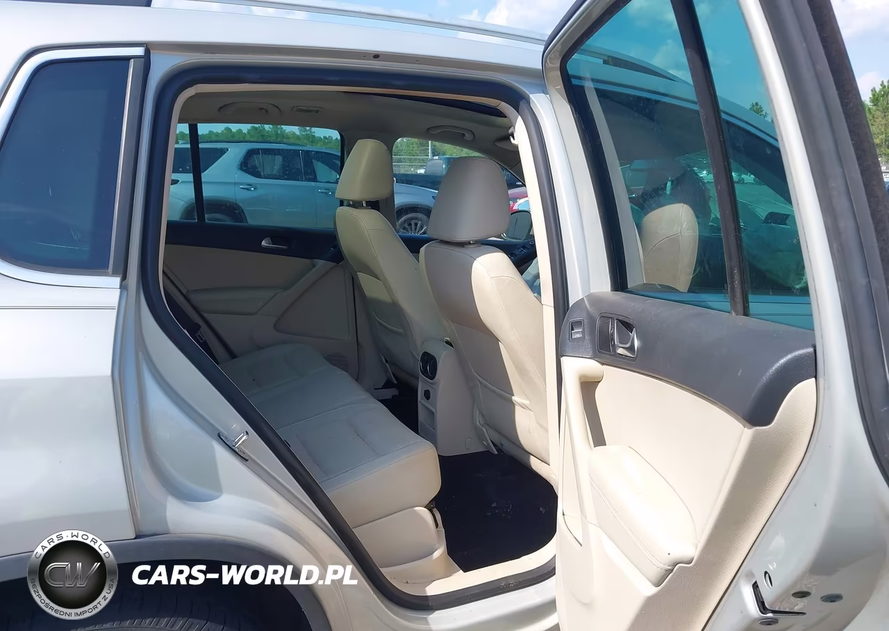 2012 Volkswagen Tiguan Se VIN:WVGAV7AX2CW523673 - 8