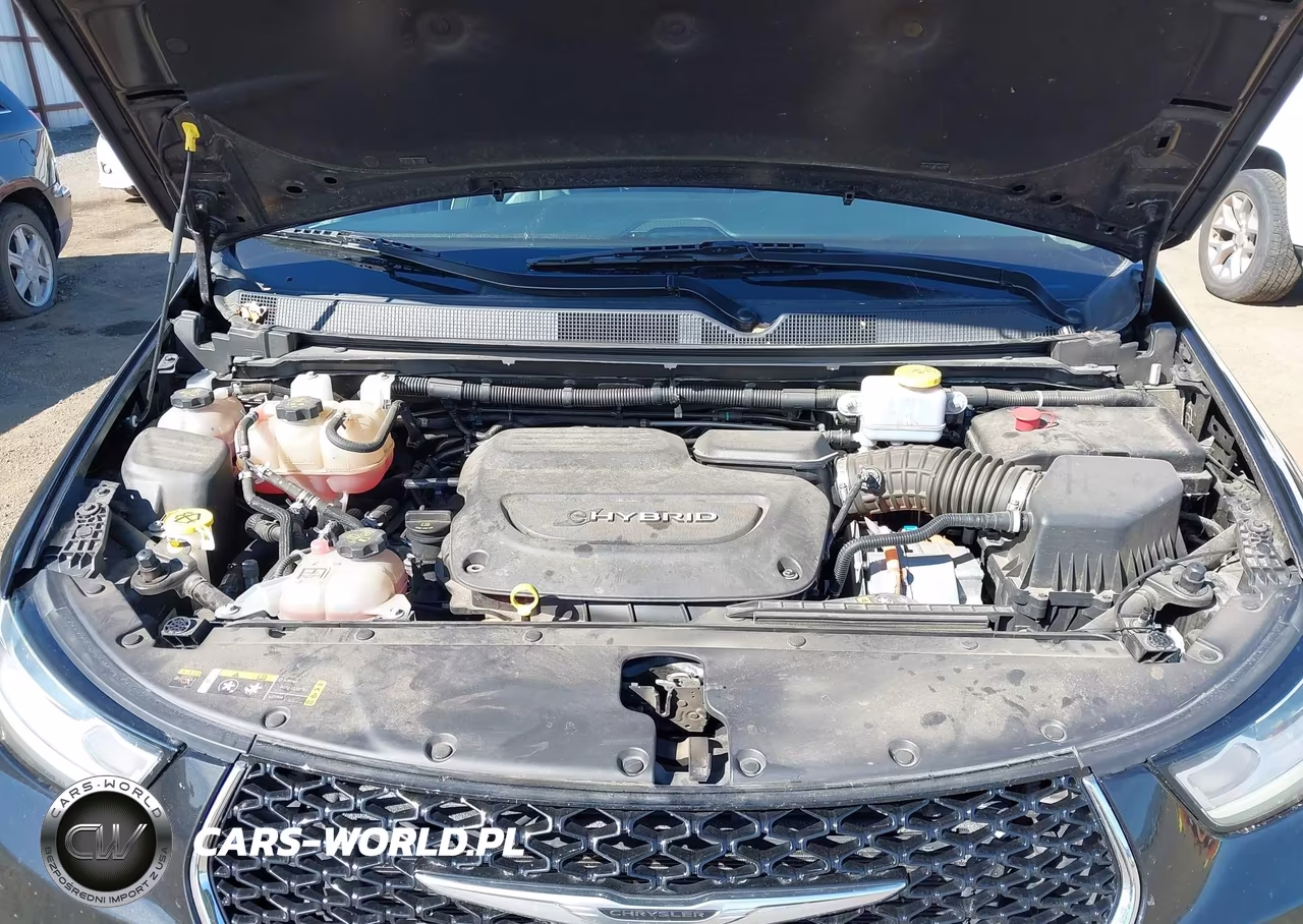 2023 Chrysler Pacifica Hybrid Limited VIN:2C4RC1S72PR632691 - 10