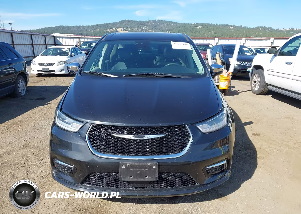 2023 Chrysler Pacifica Hybrid Limited VIN:2C4RC1S72PR632691 - 13