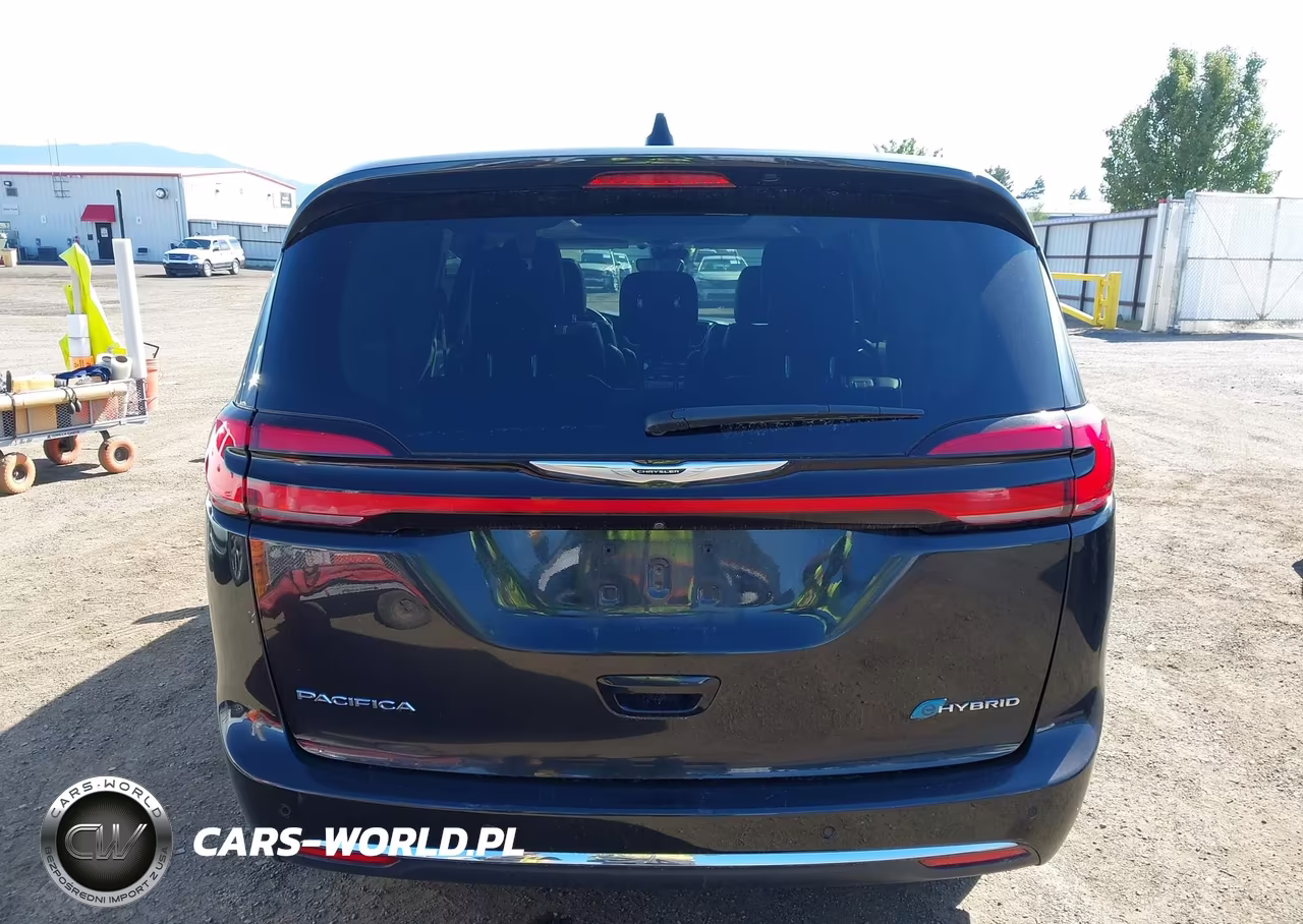 2023 Chrysler Pacifica Hybrid Limited VIN:2C4RC1S72PR632691 - 17