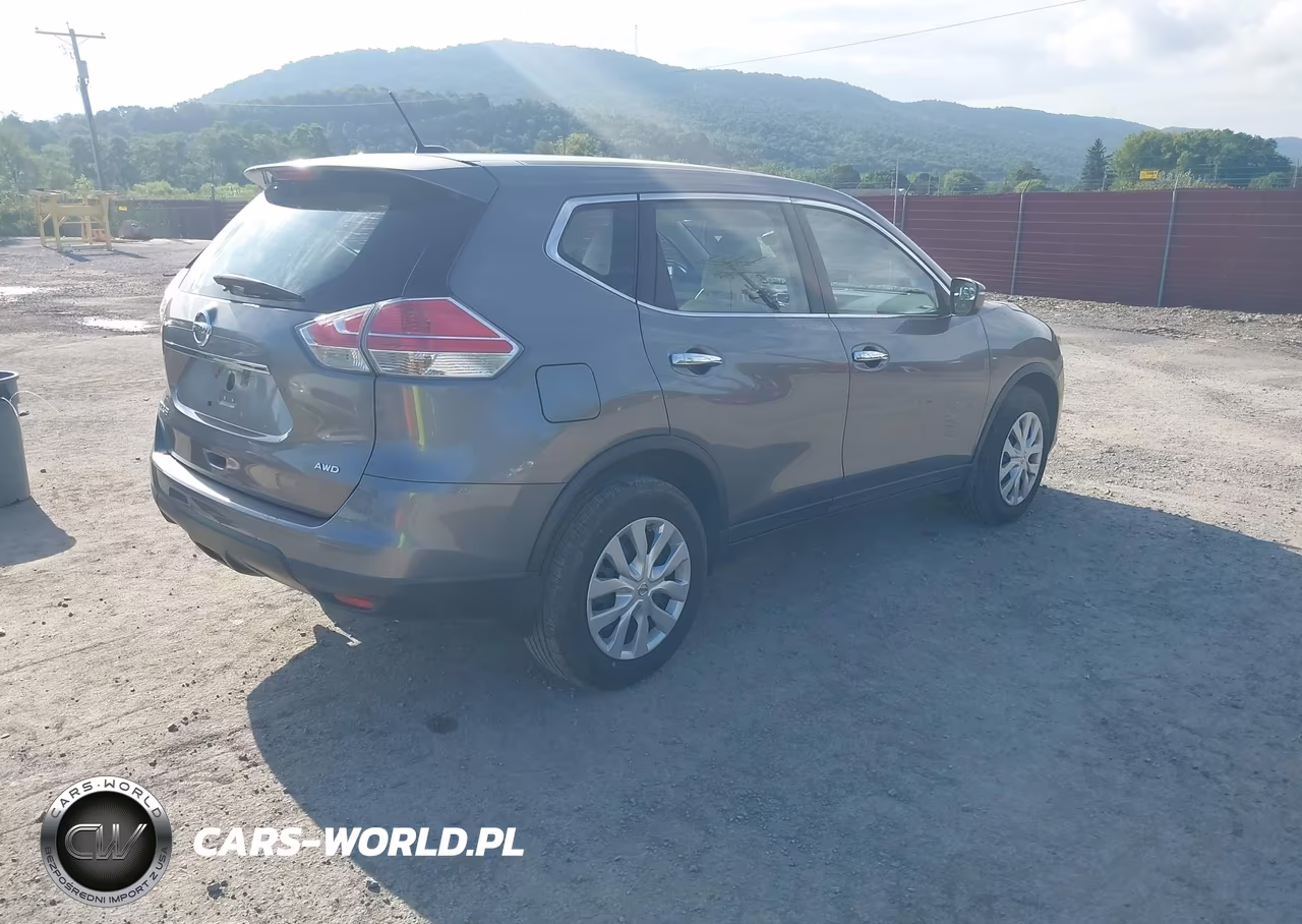2015 Nissan Rogue S VIN:KNMAT2MV7FP580926 - 4